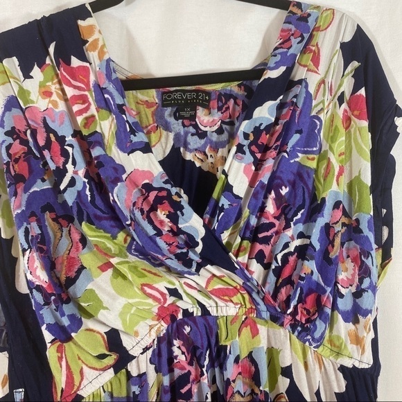 Forever 21 plus multi color floral dress size 1X - Picture 2 of 4
